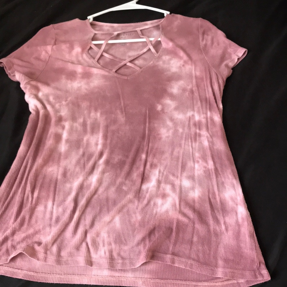 pink American eagle shirt